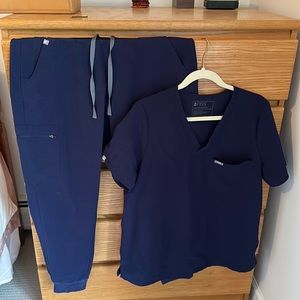 Women’s Zamora joggers and Catarina top